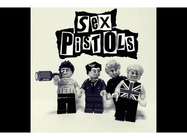 I Sex Pistols riprodotti con i Lego