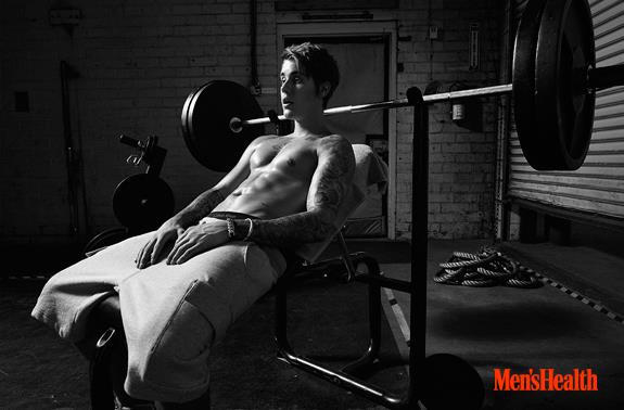 Justin Bieber al bilancere su Men’s Health