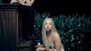 Lady Gaga - You and I (foto) - 10