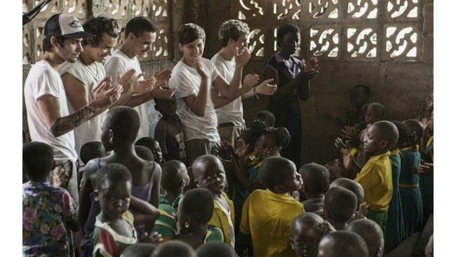 One Direction bambini africani