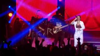 Rihanna Tour 2012 vestito bianco 