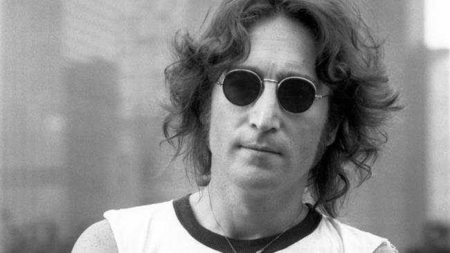 John Lennon in primo piano.