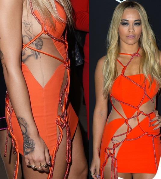 Rita e l'abito di Versace