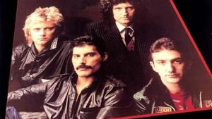 Queen: copertina Greatest Hits del 1981