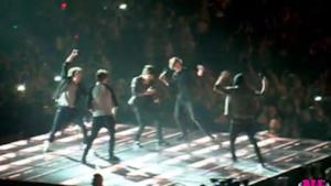 Gli One Direction ballano l'Harlem Shake: che ridere! [VIDEO]