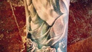 Justin Bieber tatuaggio mani