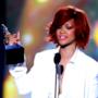 Rihanna vince nel 2011 Billboard Music Awards