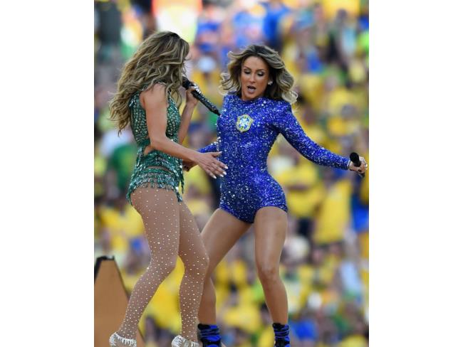 Jennifer Lopez e Claudia Leitte vestite con dei body