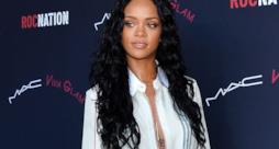 Rihanna con capelli lunghi neri per Mac Cosmetics
