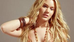 Joss Stone è morta? No, ma ha rischiato di essere decapitata da un katana