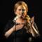 Adele, operazione alla gola e date 2011 cancellate