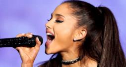 Ariana Grande canta al The Tonight Show di Jimmy Fallon