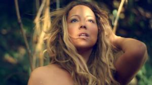 Mariah Carey sexy nel video di You're Mine (Eternal)