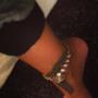 Rihanna il braccialetto vintage di Chanel