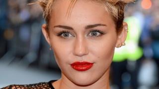 Miley Cyrus Lookbook - 26