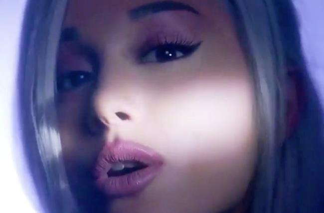 Ariana Grande nel video di Focus