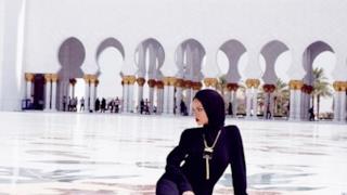 Rihanna moschea Abu Dhabi - 3