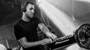 Calvin Harris in console