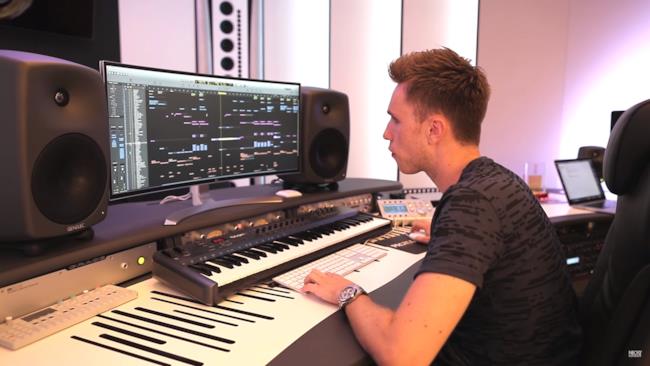 Nicky Romero Photoshot Il DJ e produttore olandese Nicky Romero