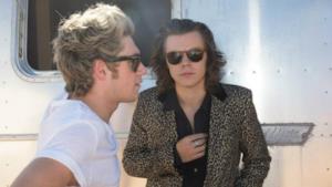 Harry Styles e Niall Horan nel video ufficiale di Steal My Girl