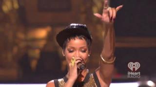Rihanna 2012 iHeart Radio Corna