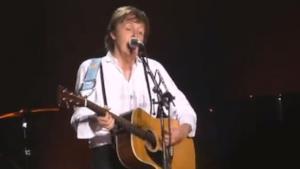 Paul McCartney Tour 2011, Bologna si inchina all'ex-Beatles (VIDEO)