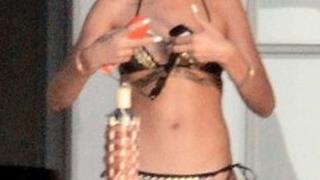 Rihanna in bikini alle Barbados foto 2012 - 1