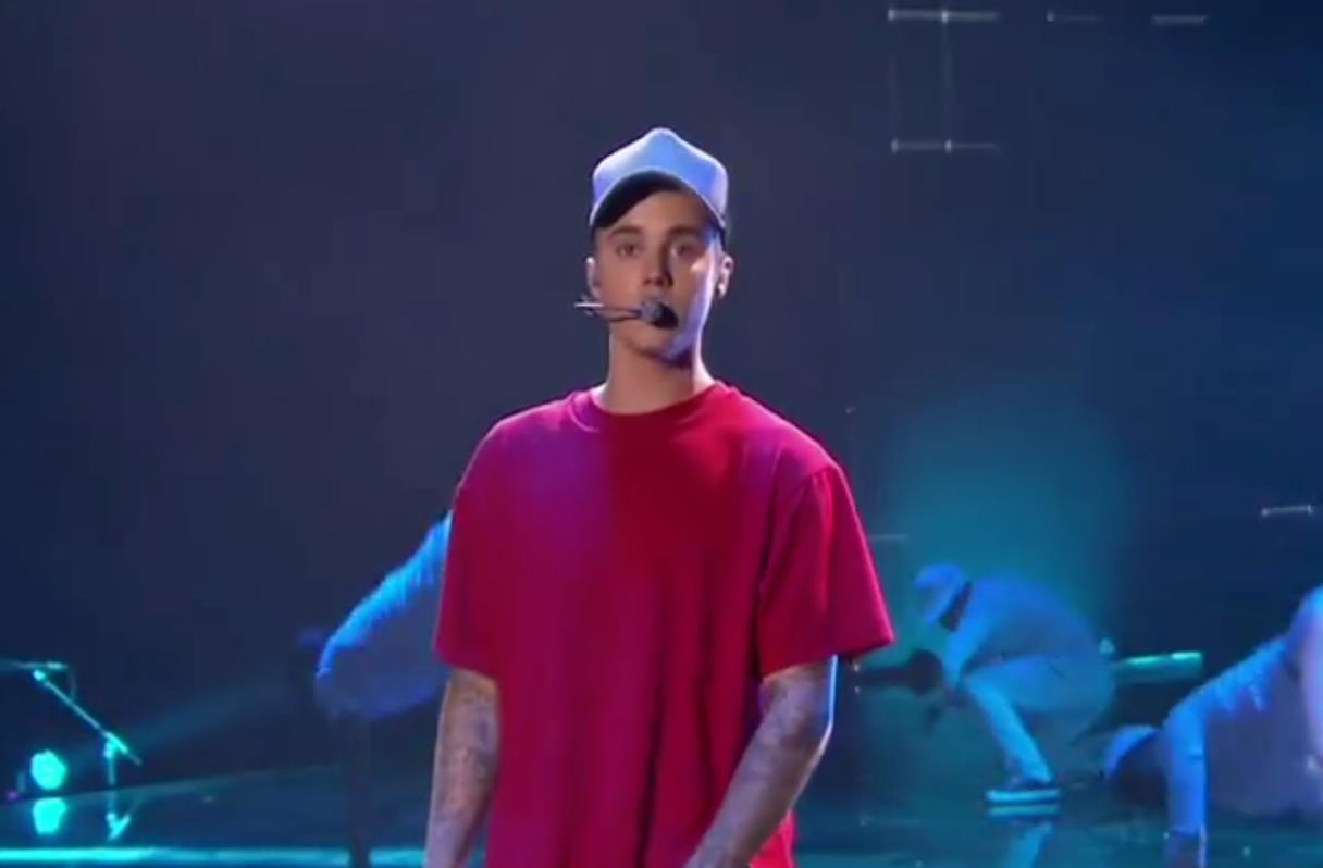  Justin Bieber live agli MTV EMA 2015