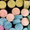 Pillole di ecstasy o mdma, di solito colorate per risultare più accattivanti