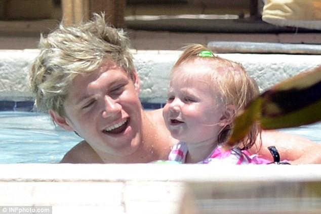 Harry e Niall in piscina a Miami - 12