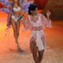 Rihanna in lingerie Victorias Secret 2012 foto - 10