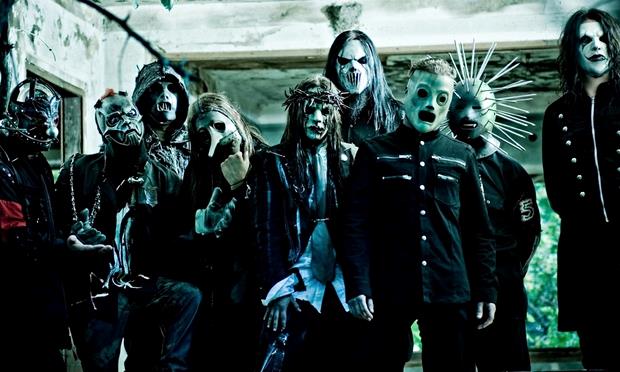  La band Slipknot con maschere che fanno paura