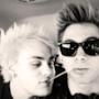 Luke Hemmings e Michael Clifford Selfie con la cannuccia 