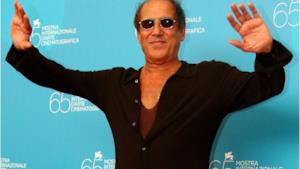 Sanremo 2012, Adriano Celentano firma il contratto