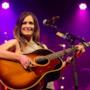 Kacey Musgraves vince con “Merry Go ‘Round”