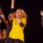 Madonna canta con la maglia numero 10