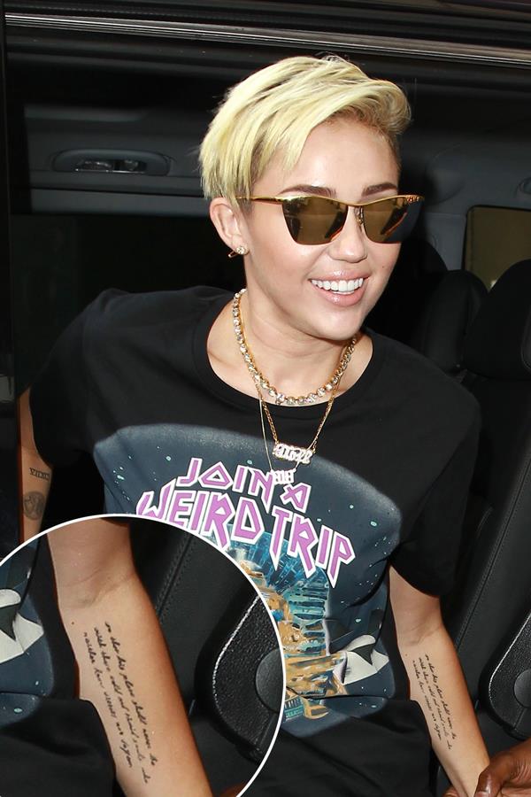 Tatuaggio frase di Roosvelt di Miley Cyrus