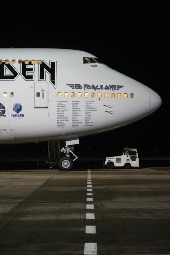 L'aereo degli Iron Maiden è atterrato a Cardiff