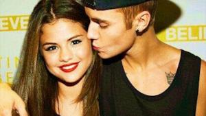 Justin Bieber dà un bacio sulla guancia a Selena Gomez
