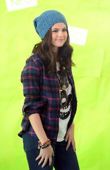 Selena Gomez Lookbook - 57