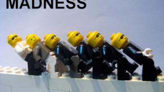 La copertina di One Step Beyond riprodotta con i Lego