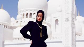 Rihanna moschea Abu Dhabi - 2
