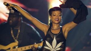 Rihanna: trovata (poca) erba sui bus del Diamonds World Tour 2013