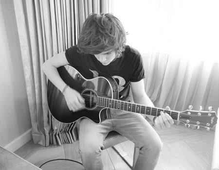 One Direction twitter pics - 13