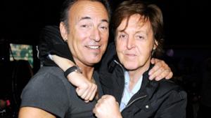 Springsteen e McCartney: Londra stacca la corrente durante un duetto storico [VIDEO]