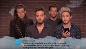 One Direction leggono i mean tweets 