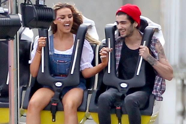 Zayn Malik e Perrie Edwards sorridono sulle montagne russe