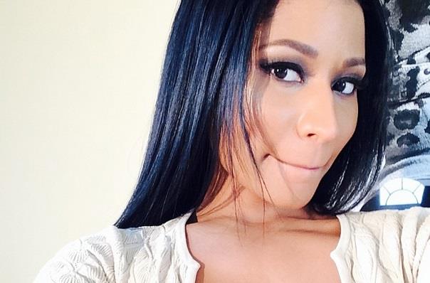 Nicki Minaj nuda: ecco le foto hot rubate dal suo iCloud Nicki Minaj primo piano bocca chiusa e capelli neri