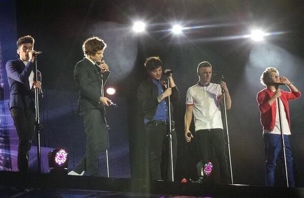 One Direction twitter pics - 75