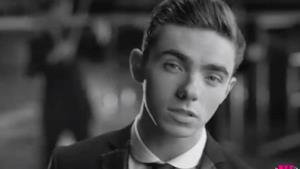 The Wanted: il video di Show Me Love è tutto un primo piano di Nathan Sykes